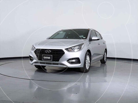 Hyundai Accent HB GL Mid Aut usado (2018) color Plata precio $252,999