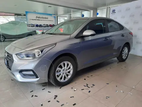 Hyundai Accent MID usado (2022) color Gris precio $290,000
