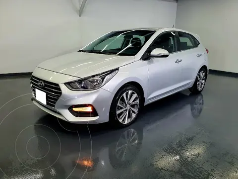 Hyundai Accent HB GLS Aut usado (2018) color Plata precio $229,000