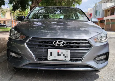 Hyundai Accent MID usado (2018) color Gris precio $218,000