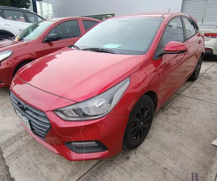 Hyundai Accent HB GL usado (2018) color Rojo financiado en mensualidades(enganche $44,150 mensualidades desde $5,950)
