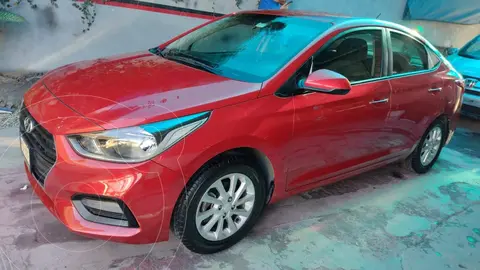 Hyundai Accent HB GL Mid Aut usado (2018) color Rojo precio $205,000