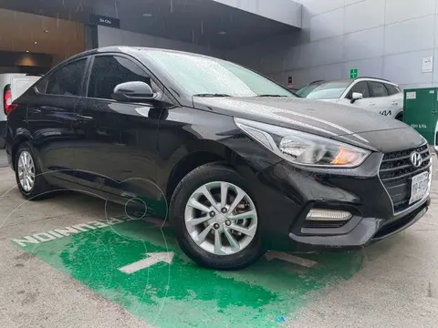 Hyundai Accent MID Aut usado (2022) color Negro financiado en mensualidades(enganche $57,000 mensualidades desde $6,559)