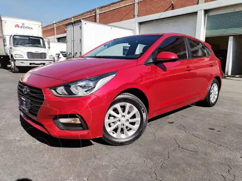 Hyundai Accent MID Aut usado (2021) color Rojo precio $255,000