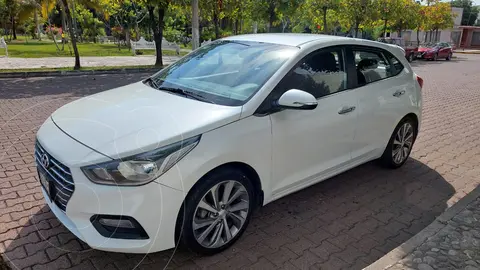 Hyundai Accent HB GLS Aut usado (2018) color Blanco precio $239,900