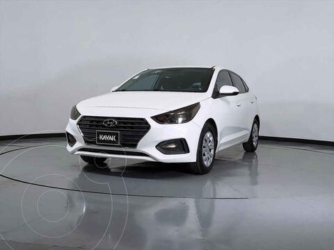 Hyundai Accent HB GL usado (2019) color Blanco precio $260,999