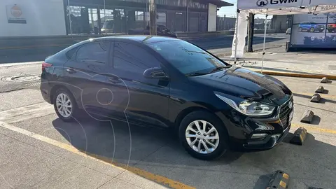 Hyundai Accent MID Aut usado (2022) color Negro precio $250,000