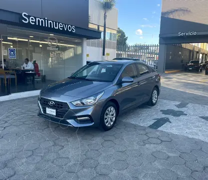 foto Hyundai Accent HB GL usado (2018) color Gris precio $230,000