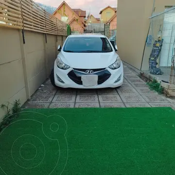 Hyundai Elantra Coupe usado (2014) color Blanco precio $9.200.000