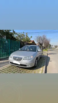 Hyundai Elantra 1.6 GLS usado (2010) color Plata precio $7.500.000