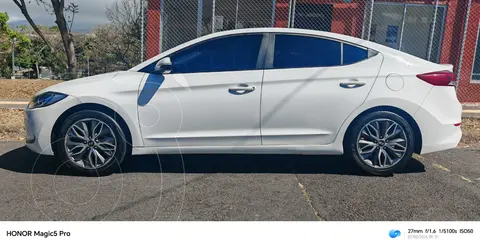 Hyundai Elantra GLS Aut usado (2018) color Blanco precio ₡7 250 000