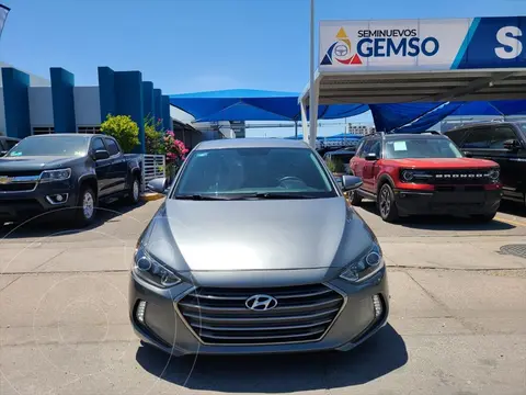 foto Hyundai Elantra GLS Premium Aut usado (2018) color Gris precio $260,000