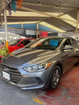 Hyundai Elantra GLS Premium Aut usado (2017) color Granito precio $180,000
