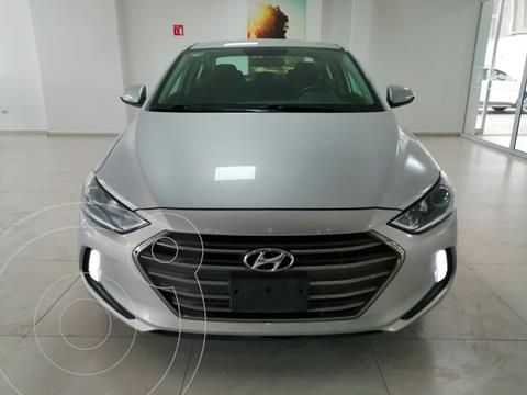 foto Hyundai Elantra GLS Premium usado (2018) color Plata Dorado precio $239,900
