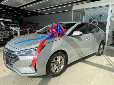 Hyundai Elantra GLS Premium Aut usado (2019) color plateado precio $299,000