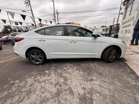 Hyundai Elantra GLS Aut usado (2019) color Blanco financiado en mensualidades(enganche $46,190 mensualidades desde $7,177)
