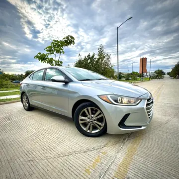 Hyundai Elantra GLS Aut usado (2017) color Plata precio $189,000
