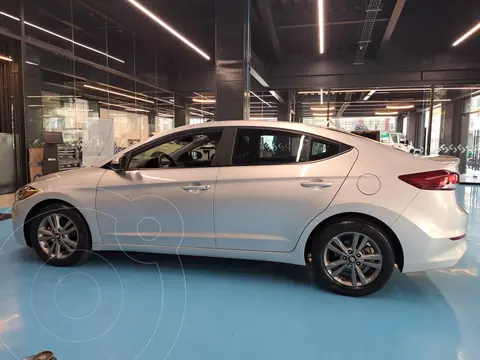 Hyundai Elantra GLS Premium Aut usado (2018) color plateado precio $295,000