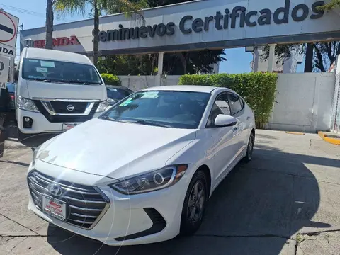 Hyundai Elantra GLS usado (2018) color Blanco precio $228,000