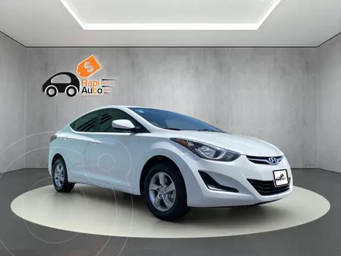 Hyundai Elantra GLS Aut usado (2015) color Blanco precio $158,200