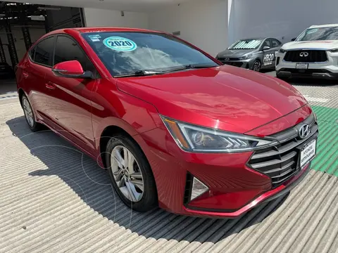 Hyundai Elantra Premium usado (2020) color Rojo precio $250,000