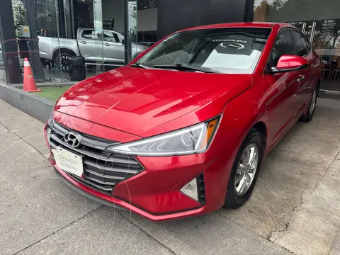 Hyundai Elantra GLS usado (2019) color Rojo precio $207,000