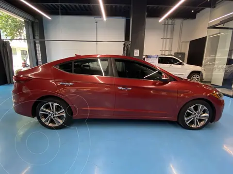 Hyundai Elantra Limited Tech Navi Aut usado (2017) color Rojo precio $248,500