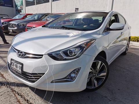 foto Hyundai Elantra Limited Tech Aut usado (2015) color Blanco precio $200,000
