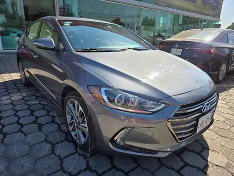 Hyundai Elantra Limited Tech Navi Aut usado (2018) color Gris precio $280,000