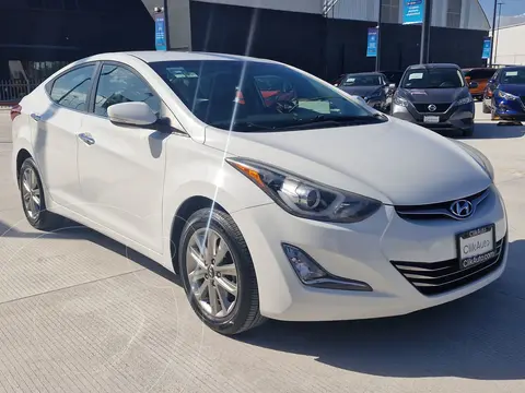 Hyundai Elantra Limited Tech Aut usado (2015) color WHITE PEARL precio $169,000