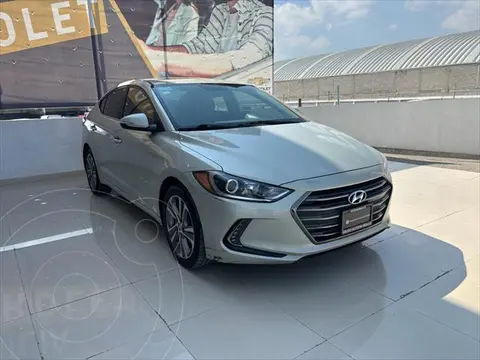 foto Hyundai Elantra Limited Tech Navi Aut usado (2017) color Beige precio $285,000