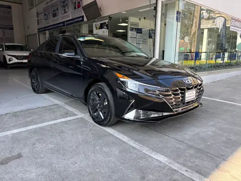 Hyundai Elantra Premium IVT usado (2022) color Negro financiado en mensualidades(enganche $122,056 mensualidades desde $5,135)