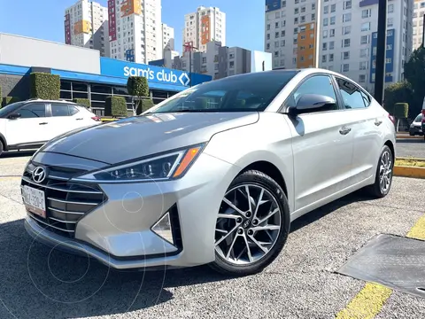 Hyundai Elantra Limited Tech Navi Aut usado (2020) color Plata precio $259,000