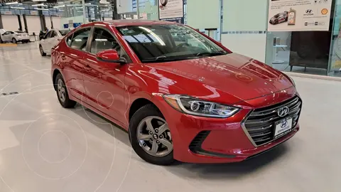 Hyundai Elantra GLS usado (2017) color Rojo precio $244,900