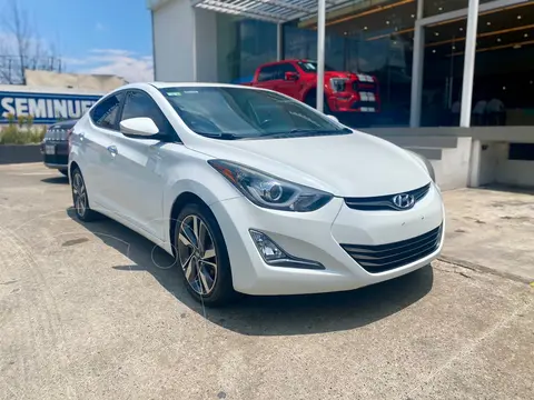 Hyundai Elantra Limited Aut usado (2016) color Blanco precio $235,000