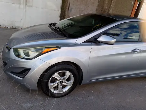 Hyundai Elantra GLS usado (2016) color Gris precio $165,000