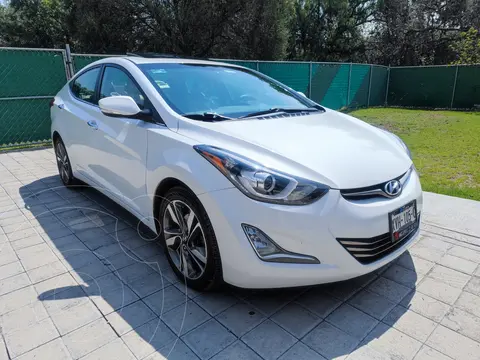 Hyundai Elantra Limited Tech Navi usado (2016) color Blanco precio $235,000