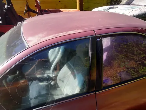 Hyundai Elantra Gls L4,1.8i,16v A 2 1 usado (1997) color Rojo precio u$s1.700