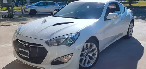 Hyundai Genesis Coupe 3.8L Full Premium usado (2013) color Blanco precio u$s32.000