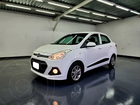 Hyundai Grand i10 Sedan GLS usado (2016) color Blanco precio $179,000