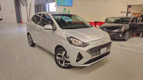 Hyundai Grand i10 Sedan GLS Aut usado (2023) color plateado precio $269,900