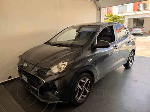 Hyundai Grand i10 Sedan GLS Aut usado (2021) color Gris precio $210,000