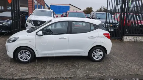 Hyundai Grand i10 1.2L GLS Plus usado (2022) color Blanco financiado en cuotas(pie $1.900.000)