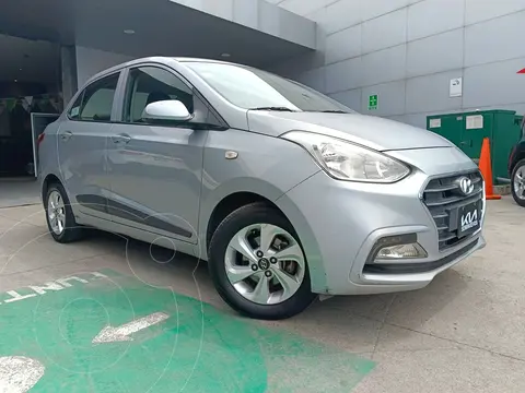 Hyundai Grand i10 GLS usado (2020) color plateado precio $205,000