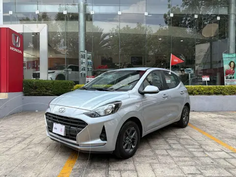 Hyundai Grand i10 GL MID Aut usado (2023) color Plata precio $259,000