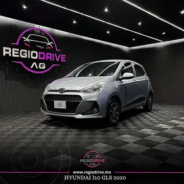 Hyundai Grand i10 GLS Aut usado (2020) color Plata precio $195,000