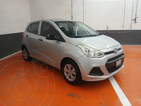 Hyundai Grand i10 GL MID usado (2015) color plateado precio $129,800