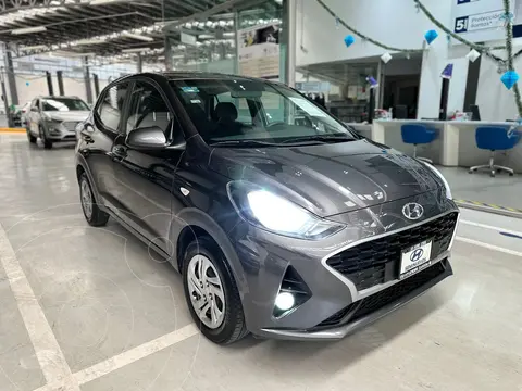 Hyundai Grand i10 MID Aut usado (2022) color Gris precio $235,900