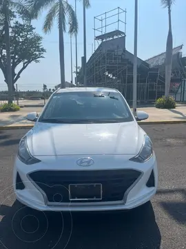 Hyundai Grand i10 MID usado (2022) color Blanco precio $205,000