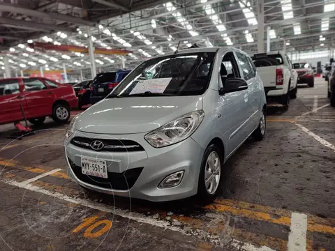 Hyundai Grand i10 GLS usado (2013) color Plata precio $124,800